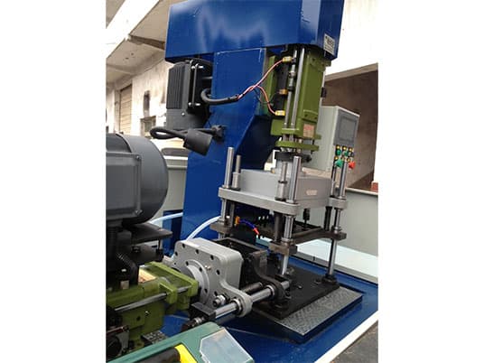 行走箱兩工位鉆孔專機(jī)